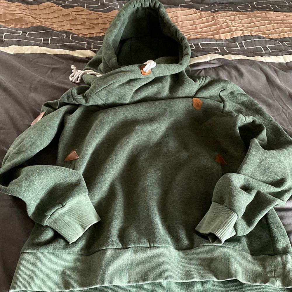Vowel neck hoodie.